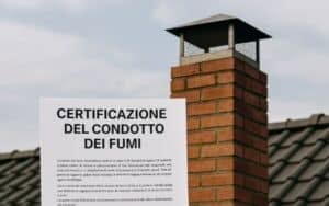foto canna fumaria a norma